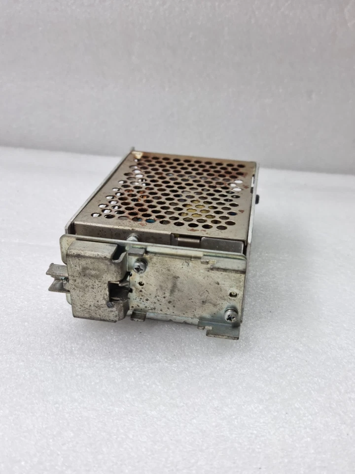 OMRON S8JX-05024CD POWER SUPPLY INPUT AC200-240V OUTPUT DC24V